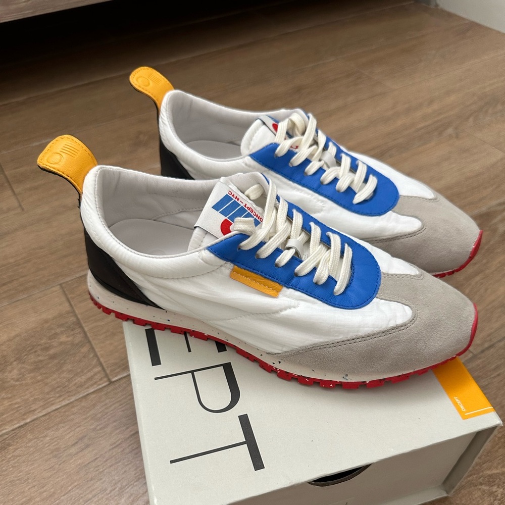 Oncept Tokyo Sneakers size 6.5